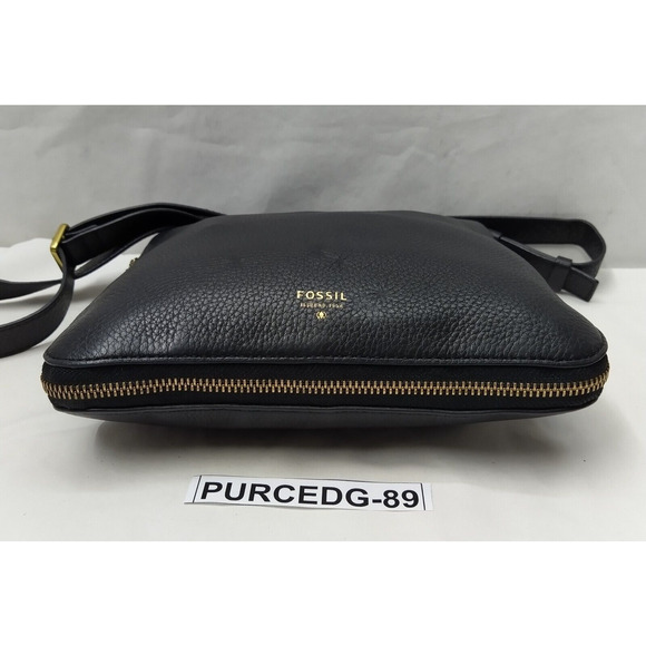 Fossil Black Pebbled Leather Zipper Expandable Crossbody Bag - Picture 7 of 16